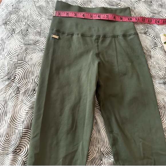 Lune Active Silvered Olive Seamless Jayne Rec Fabric Silky Soft Leggings NWT XS - Picture 14 of 16